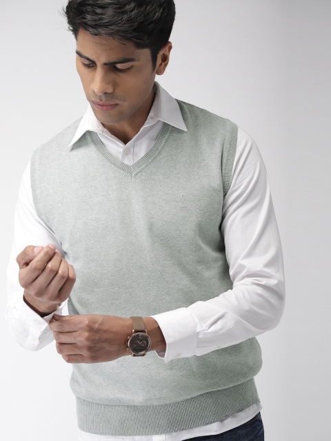 

Indian Terrain Men Grey Solid Sweater Vest