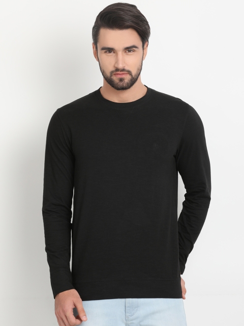 

Indian Terrain Men Black Solid Round Neck T-shirt
