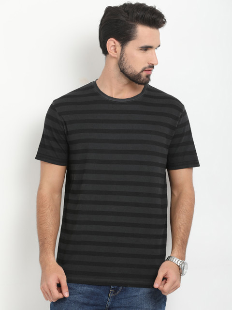

Indian Terrain Men Black Striped Round Neck T-shirt
