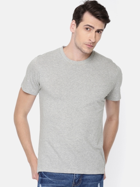 

Indian Terrain Men Grey Solid Round Neck T-shirt