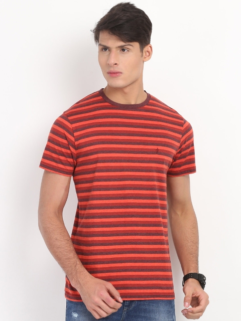 

Indian Terrain Men Red Striped Round Neck T-shirt