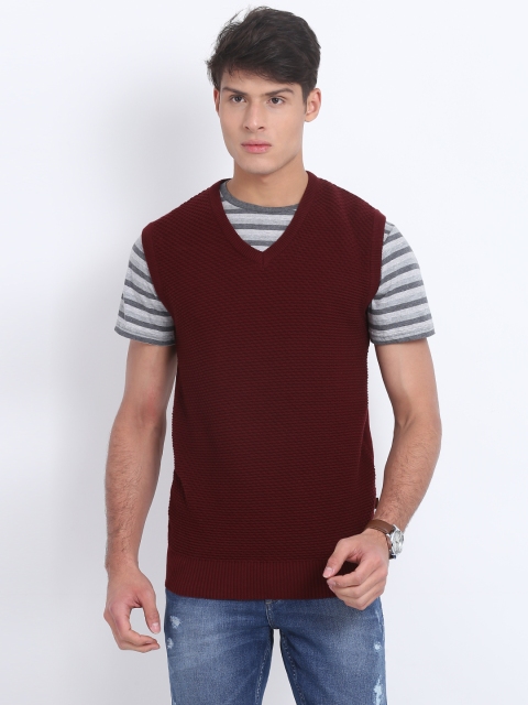 

Indian Terrain Men Maroon Printed Pullover