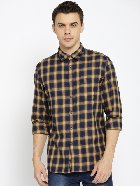 

Indian Terrain Men Yellow & Navy Blue Slim Fit Checked Casual Shirt