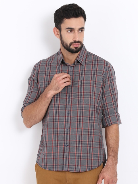 

Indian Terrain Men Grey & Red Regular Fit Checked Casual Shirt