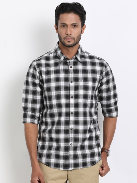 

Indian Terrain Men Black & White Chiseled Slim Fit Checked Casual Shirt