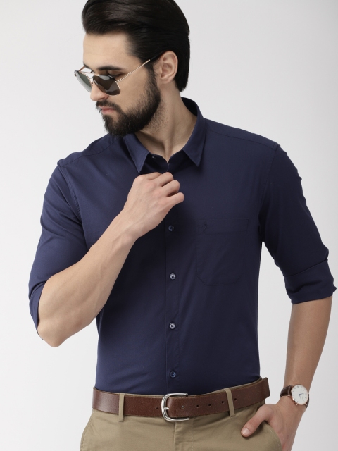 

Indian Terrain Men Navy Blue Regular Fit Solid Semiformal Shirt