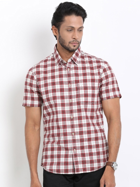 

Indian Terrain Men Red & Off-White Checked Casual Shirt
