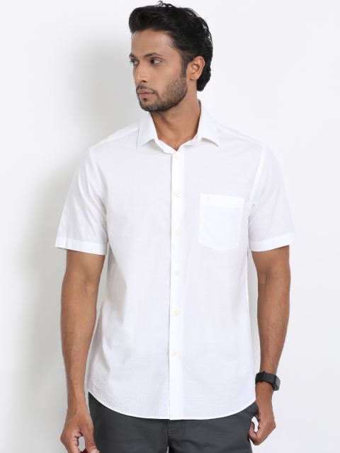 

Indian Terrain Men White Regular Fit Solid Casual Shirt