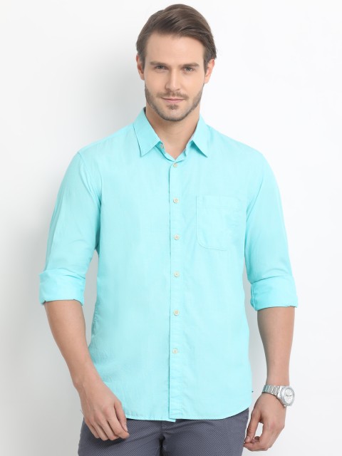 

Indian Terrain Men Blue Regular Fit Solid Casual Shirt