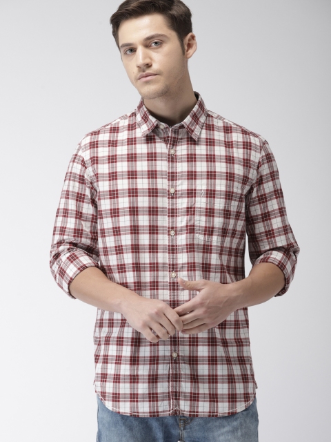 

Indian Terrain Men Red & White Checked Casual Shirt