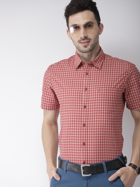 

Indian Terrain Men Red & Cream Slim Fit Checked Casual Shirt