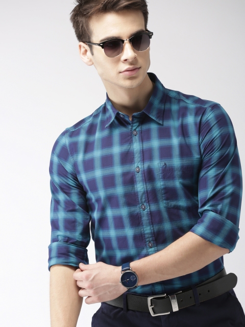 

Indian Terrain Men Navy Blue Slim Fit Checked Casual Shirt