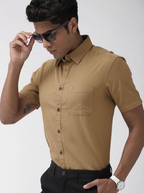 

Indian Terrain Men Khaki Slim Fit Solid Semiformal Shirt
