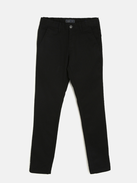 

Indian Terrain Boys Black Solid Regular Trousers