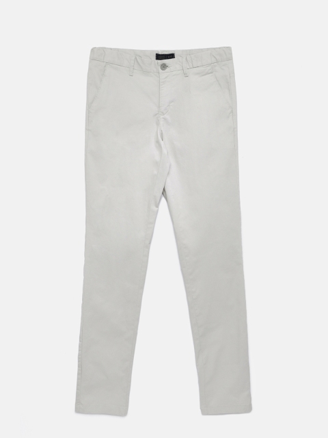 

Indian Terrain Boys Grey Regular Fit Solid Chinos
