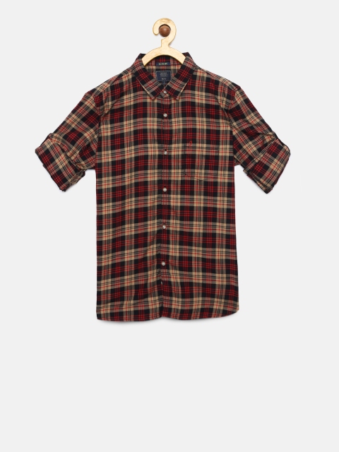 

Indian Terrain Boys Black & Red Regular Fit Checked Casual Shirt