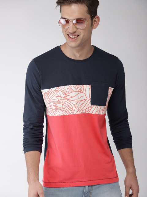 

Mast & Harbour Men Navy Blue & Coral Pink Colourblocked Round Neck T-shirt