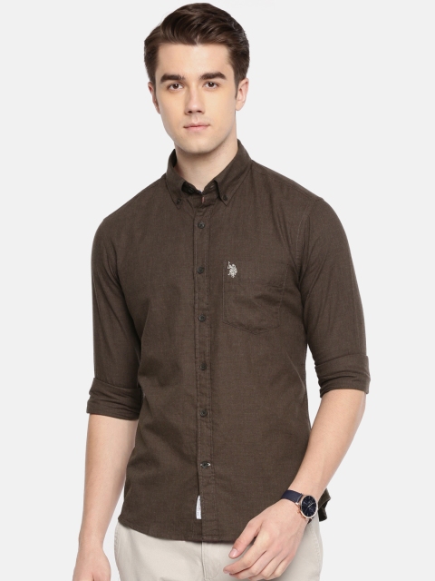 

U.S. Polo Assn. Men Brown Tailored Fit Solid Casual Shirt