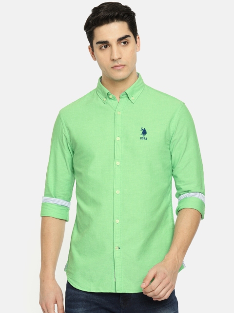 

U.S. Polo Assn. Men Green Tailored Fit Solid Casual Shirt