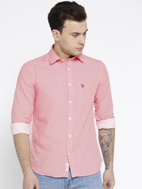 

U.S. Polo Assn. Men Coral Pink & White Tailored Fit Printed Casual Shirt