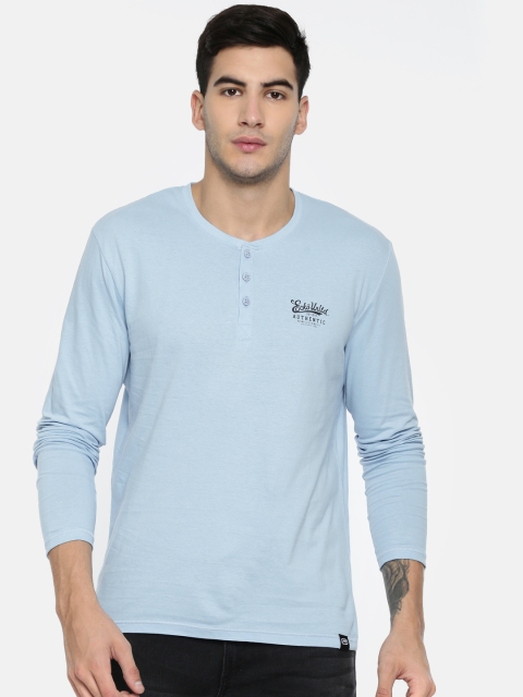 

Ecko Unltd Men Blue Solid Henley Neck T-shirt
