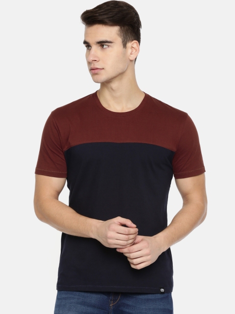 

Ecko Unltd Men Maroon & Navy Blue Colourblocked Round Neck T-shirt