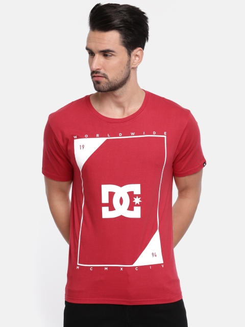 

DC Men Red Printed Round Neck T-shirt