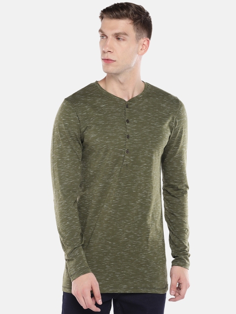 

SKULT by Shahid Kapoor Men Olive Green Solid Henley Neck T-shirt