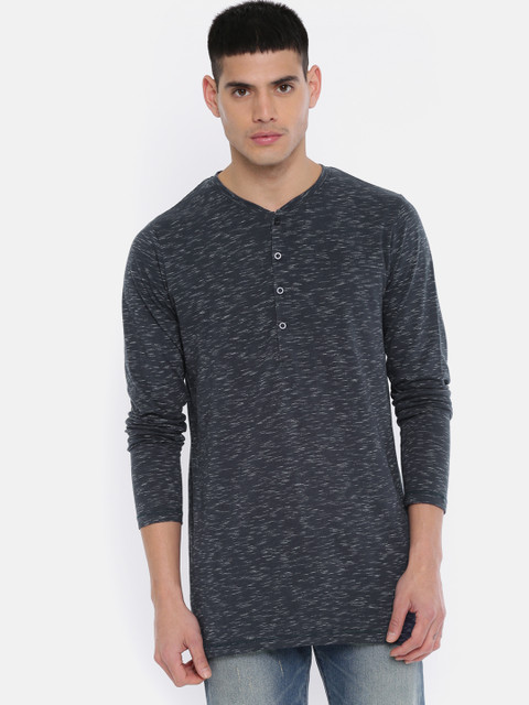 

SKULT by Shahid Kapoor Men Navy Blue Solid Henley Neck Longline T-shirt
