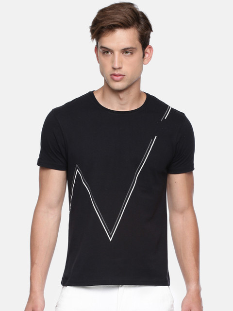 

Wrangler Men Black Printed Round Neck Pure Cotton T-shirt