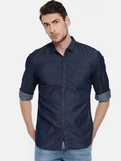 

Wrangler Men Blue Regular Fit Solid Casual Shirt