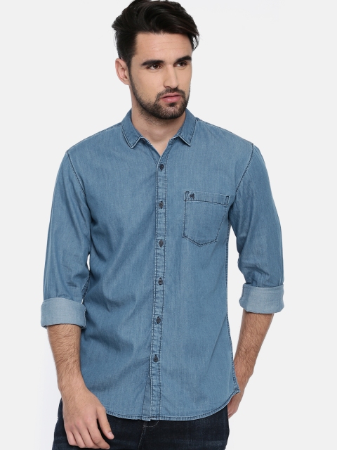 

Wrangler Men Blue Regular Fit Solid Denim Casual Shirt
