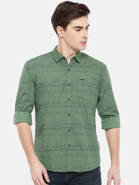 

Wrangler Men Olive Green Regular Fit Printed Casual Shirt