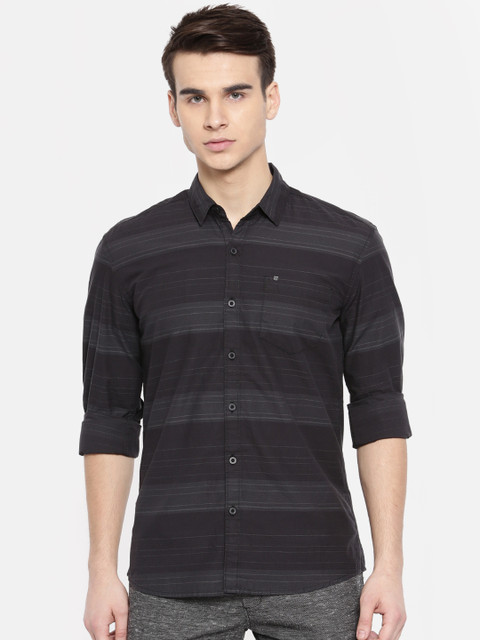 

Wrangler Men Charcoal Slim Fit Striped Casual Shirt