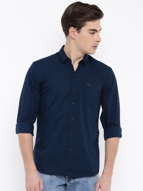 

Wrangler Men Navy Blue Slim Fit Solid Casual Shirt