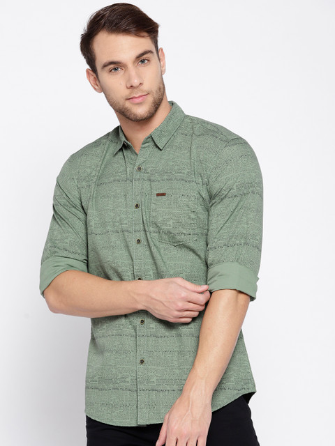 

Wrangler Men Green Regular Fit Printed Casual Shirt