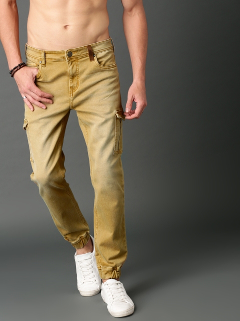 

Roadster Men Khaki Slim Fit Mid-Rise Jogger Jeans
