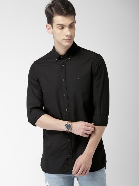 

Tommy Hilfiger Men Black Smart Slim Fit Solid Casual Shirt
