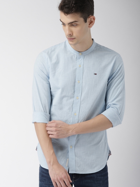 

Tommy Hilfiger Men Blue Regular Fit Checked Casual Shirt