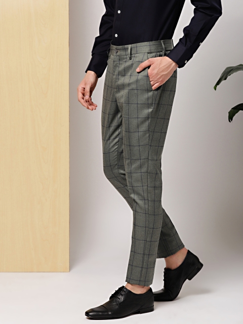 

INVICTUS Men Charcoal Grey Slim Fit Checked Regular Trousers