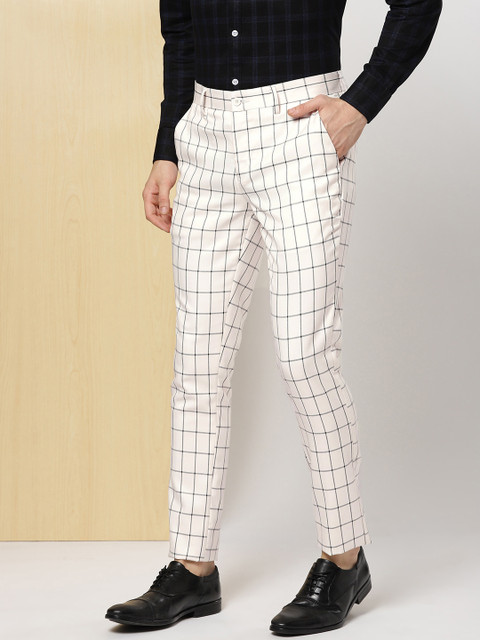 

INVICTUS Men Cream-coloured & Black Slim Fit Checked Smart Casual Trousers