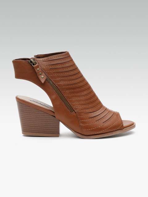 

ELLE Women Brown Self Design Heels