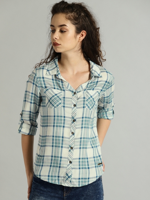 

Roadster Women Blue Regular Fit Checked Casual Shirt