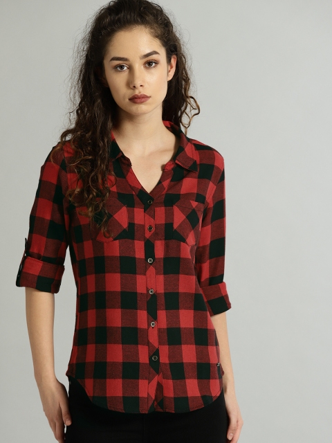 

Roadster Women Red & Black Regular Fit Checked Casual Shirt
