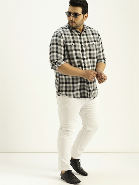 

Sztori Plus Size Men Grey Black Checked Casual Shirt