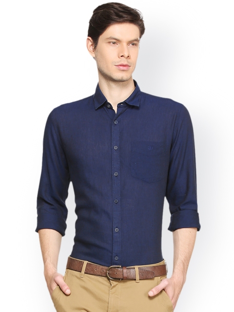 

Van Heusen Sport Men Blue Solid Slim Fit Casual Shirt
