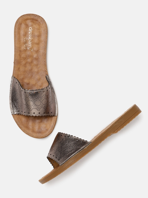 

DressBerry Comfort Women Bronze-Toned Solid Open Toe Flats
