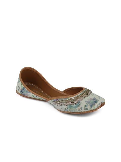 

Coral Haze Women Green Printed Canvas Mojaris