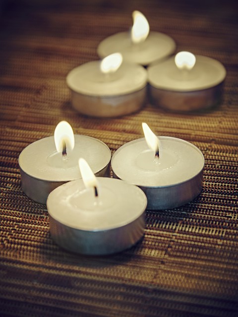

Resonance Set of 50 Festive White Mogra Aromatic Tea Light Candles