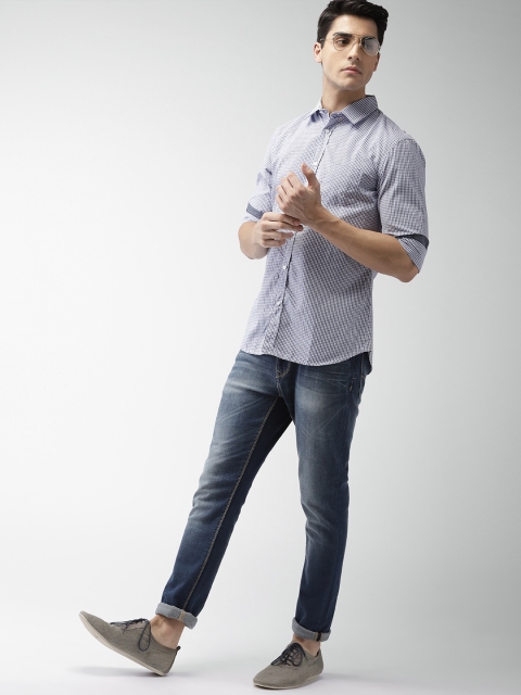 

Celio Men White & Navy Blue Slim Fit Checked Casual Shirt